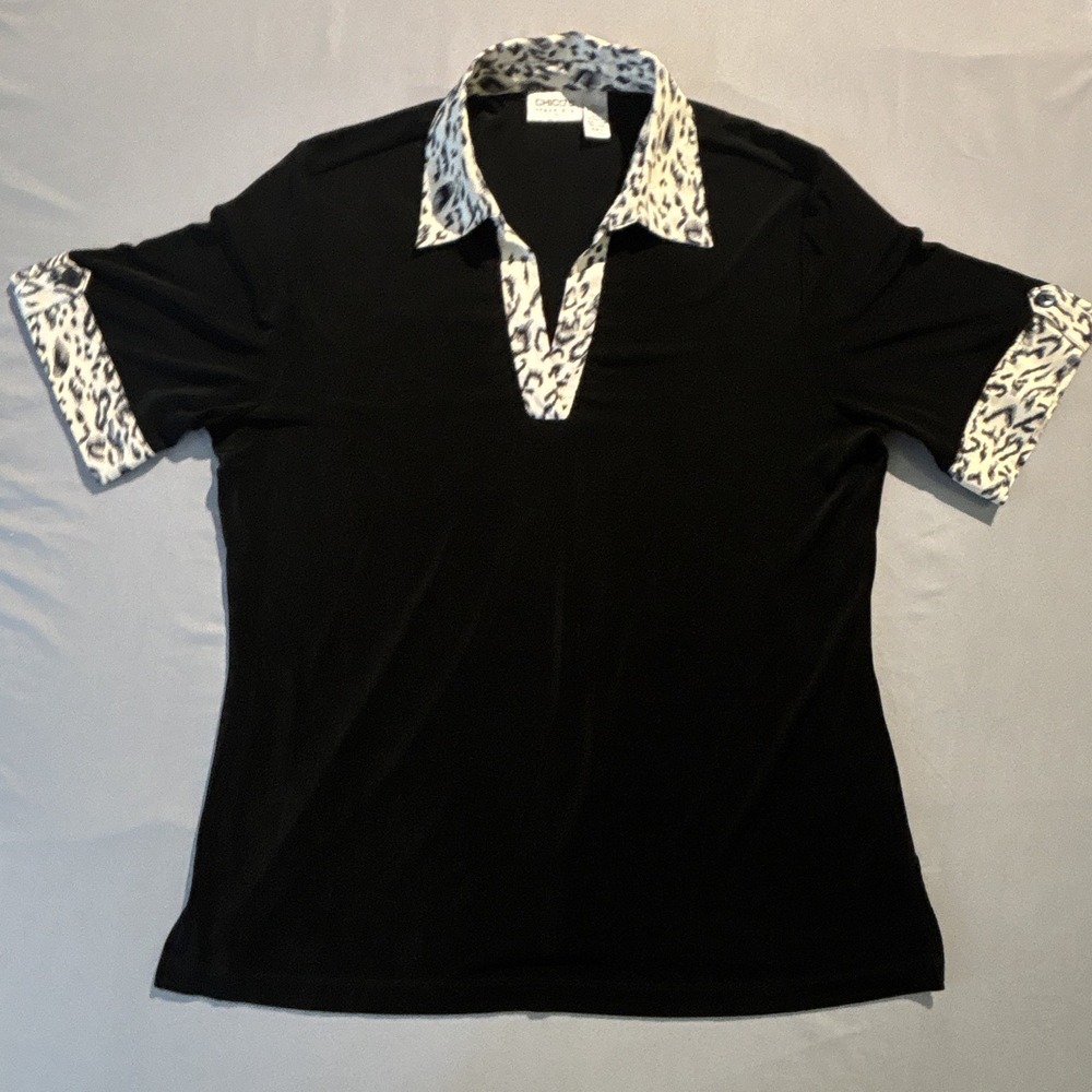 Chicos Travelers Black Leopard Print Trim V-Neck Short Sleeve Knit Top Size 3 XL